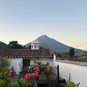 casa-elena.guatemalaantiguahotels.com/